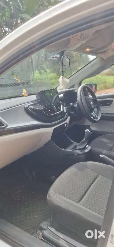 Tata Altroz 1.2 Xm Petrol 2024