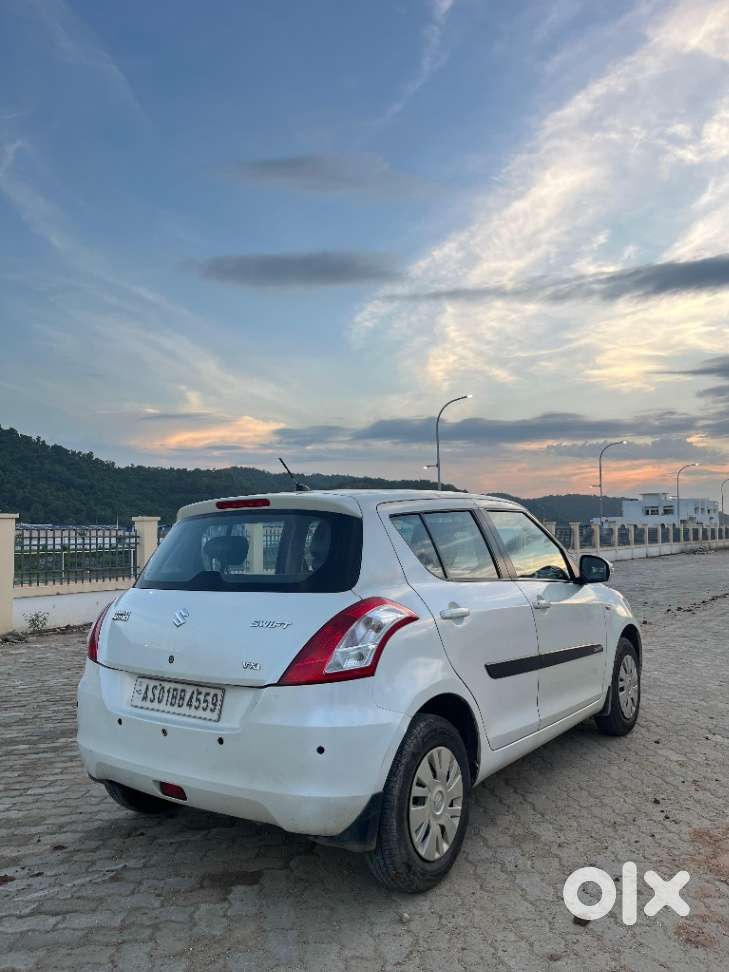 Maruti Suzuki Swift Vxi, 2012, Petrol