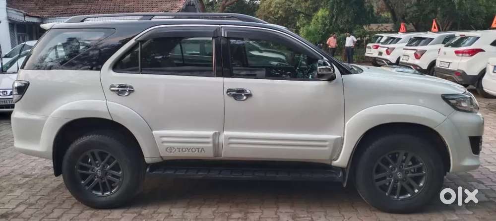 Toyota Fortuner 4x2 At, 2015, Diesel