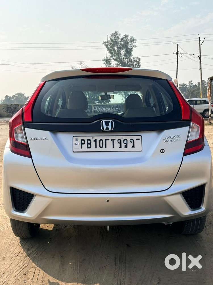 Honda Jazz 2016 Petrol Well Maintained
