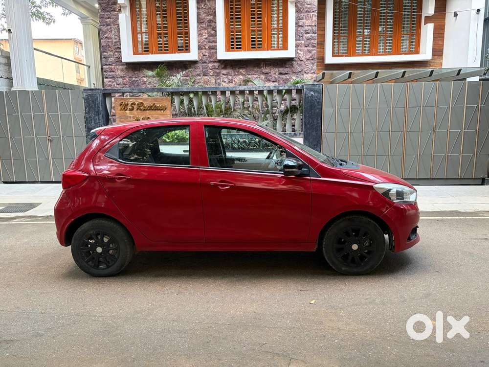 Tata Tiago Xz, 2016, Petrol