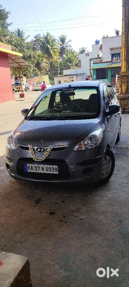 Hyundai I10 2009 Petrol Well Maintained With Some Scratches