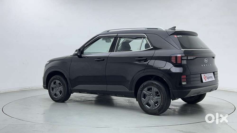 Hyundai Venue 1.2 S (o), 2024, Petrol