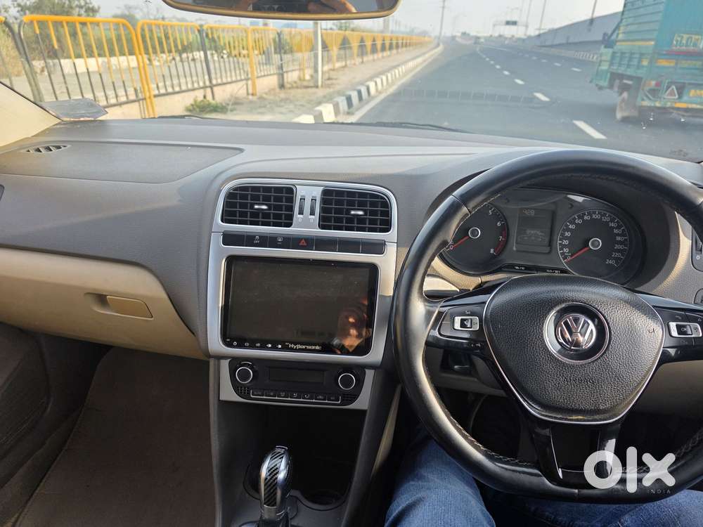 Volkswagen Vento 1.2 Tsi Highline Plus At, 2016, Petrol