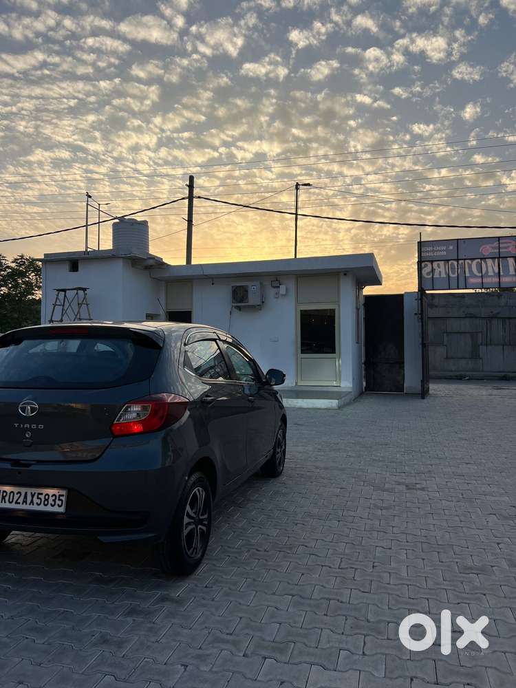 Tata Tiago 1.2 Revotron Xta, 2023, Petrol