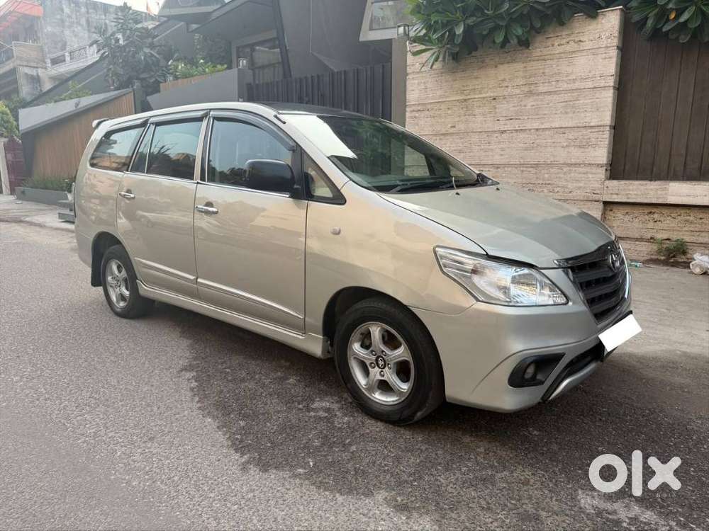Toyota Innova 2.5 G (diesel) 8 Seater, 2015, Diesel