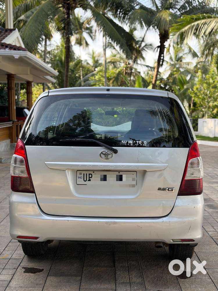 Toyota Innova 2012 Diesel 240000 Km Driven