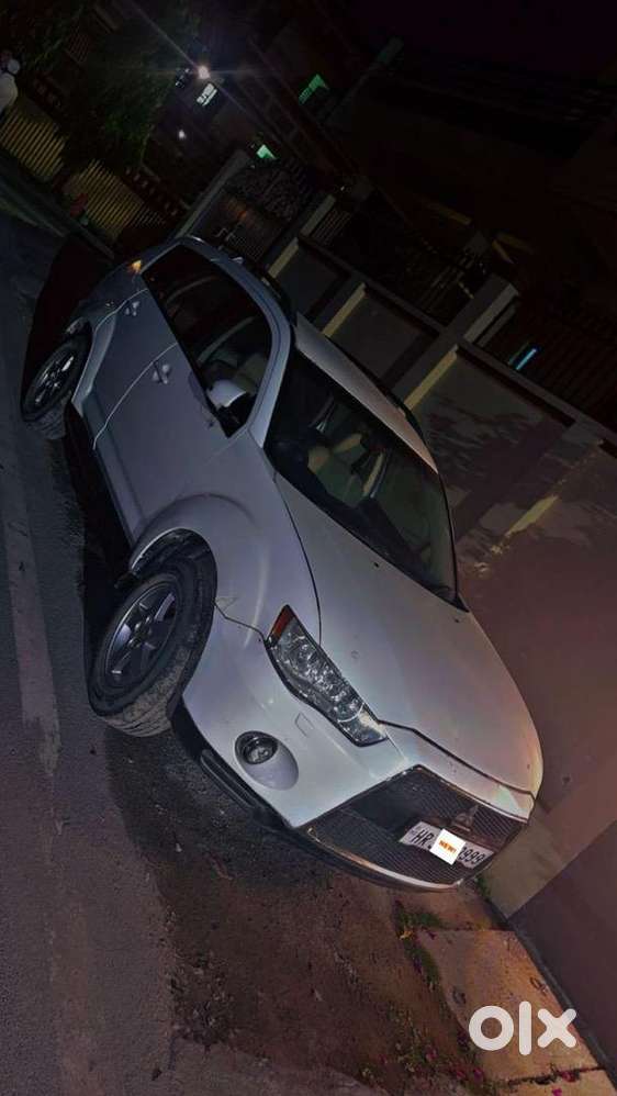 Mitsubishi Outlander 2012 Petrol Well Maintained