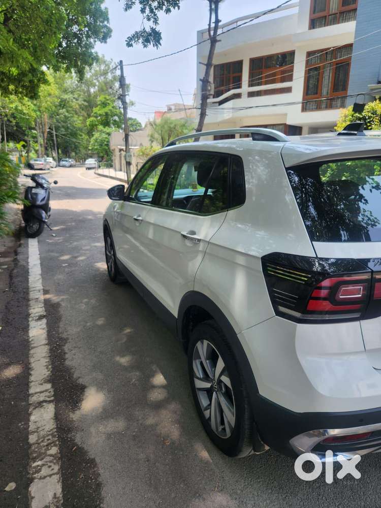 Volkswagen Taigun 1.0 Tsi Topline At, 2022, Petrol