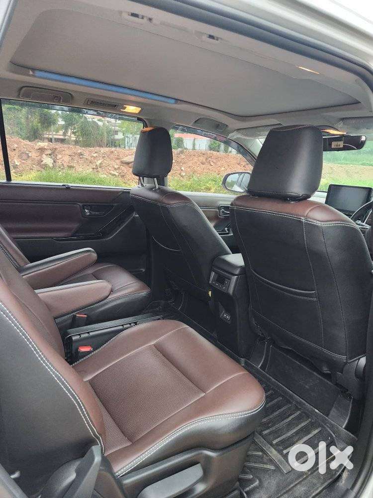 Toyota Innova Hycross 2.0 Vx (o) Hybrid 7 Str, 2024, Petrol