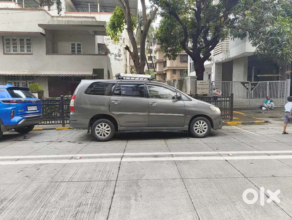 Toyota Innova 2.5 V 2012