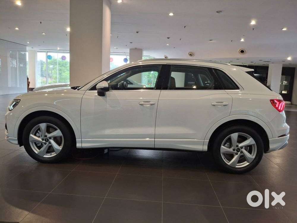 Audi Q3 40 Tfsi Technology, 2023, Petrol