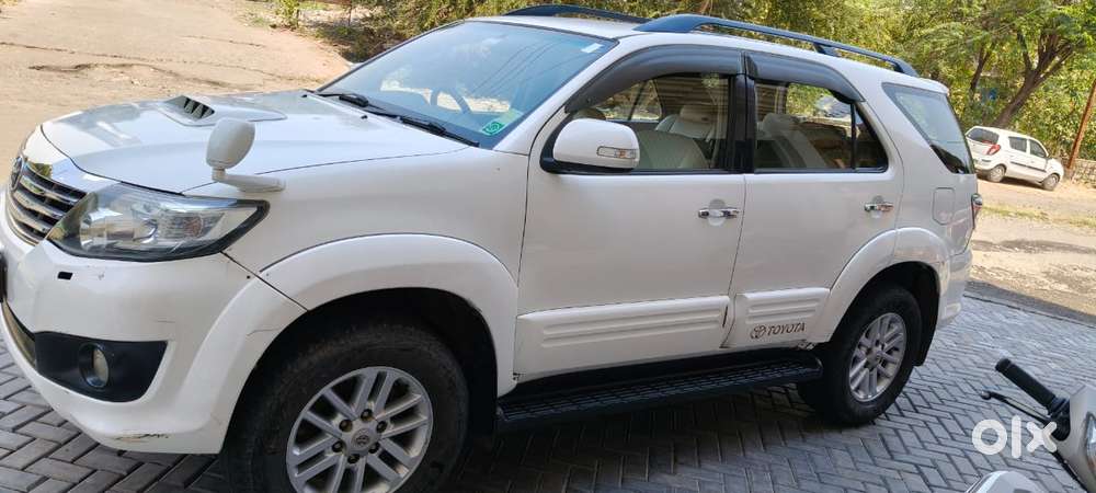 Toyota Fortuner 3.0 4x2 Mt, 2012, Diesel