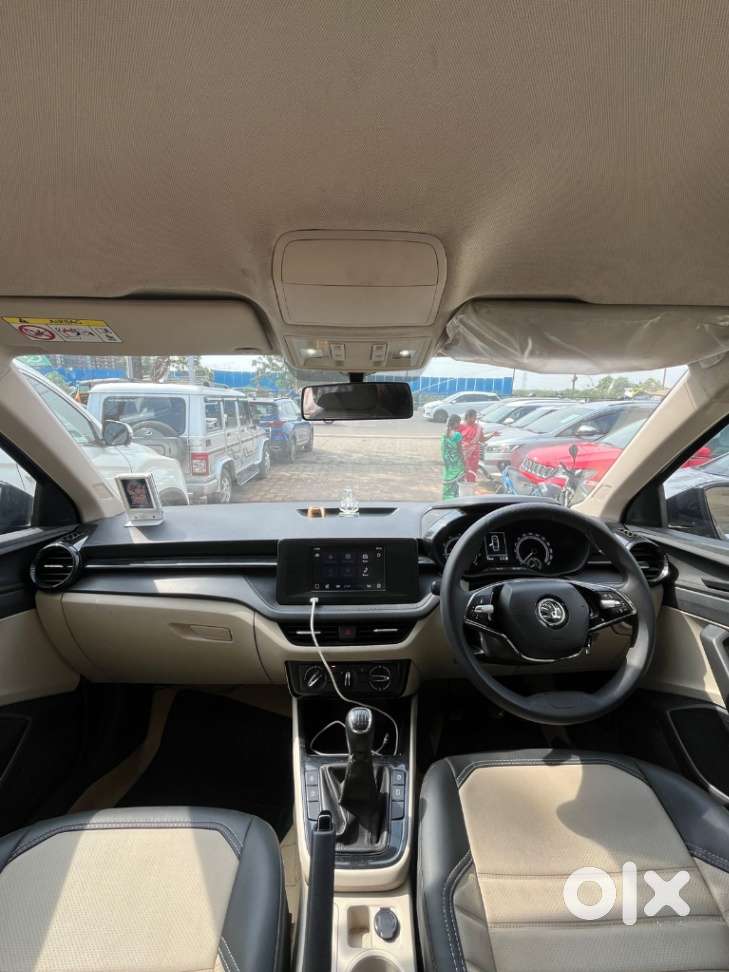 Skoda Slavia Active 1.0l Tsi Mt, 2023, Petrol