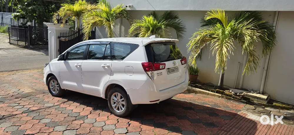 Toyota Innova Crysta 2.8 Gx 2016 Single Owner