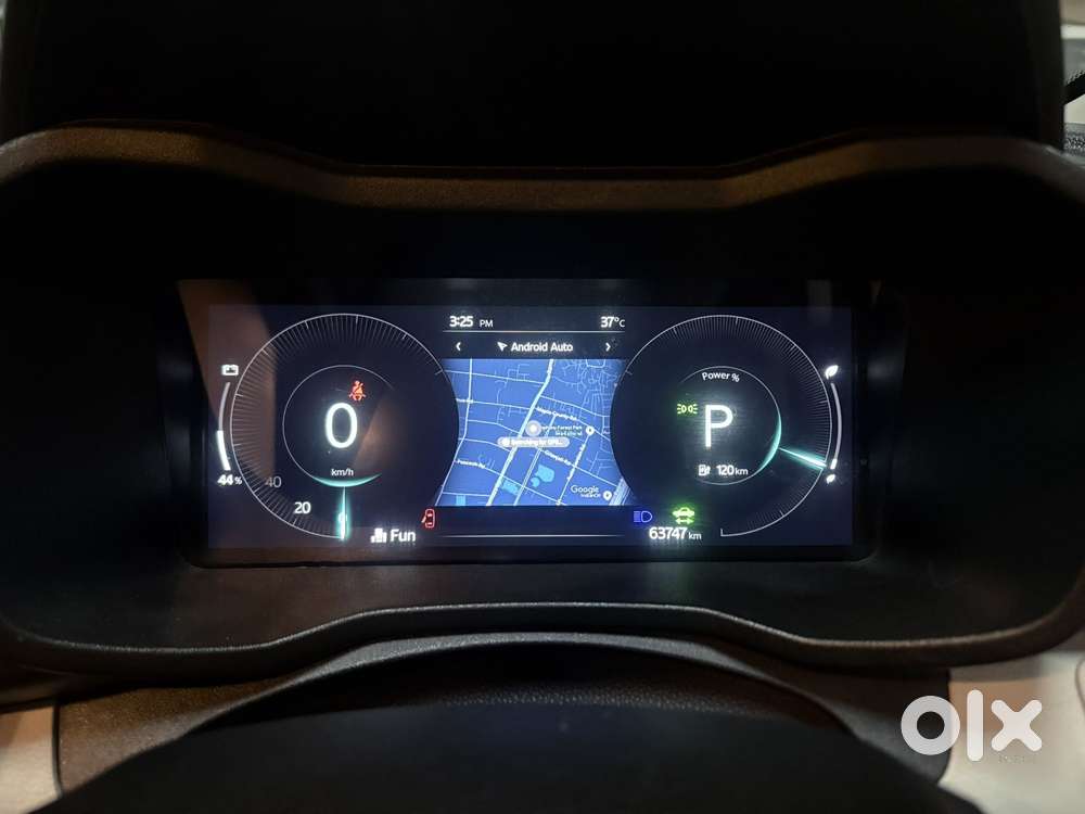 Mahindra Xuv400 Ev El Fast Charger, 2024, Electric