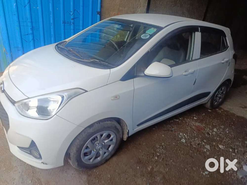 Hyundai Grand I10 2017 Petrol & Cng