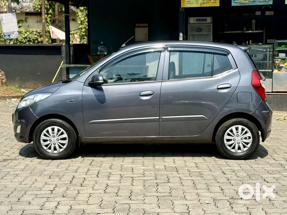 Hyundai I10 Sportz At, 2013, Petrol