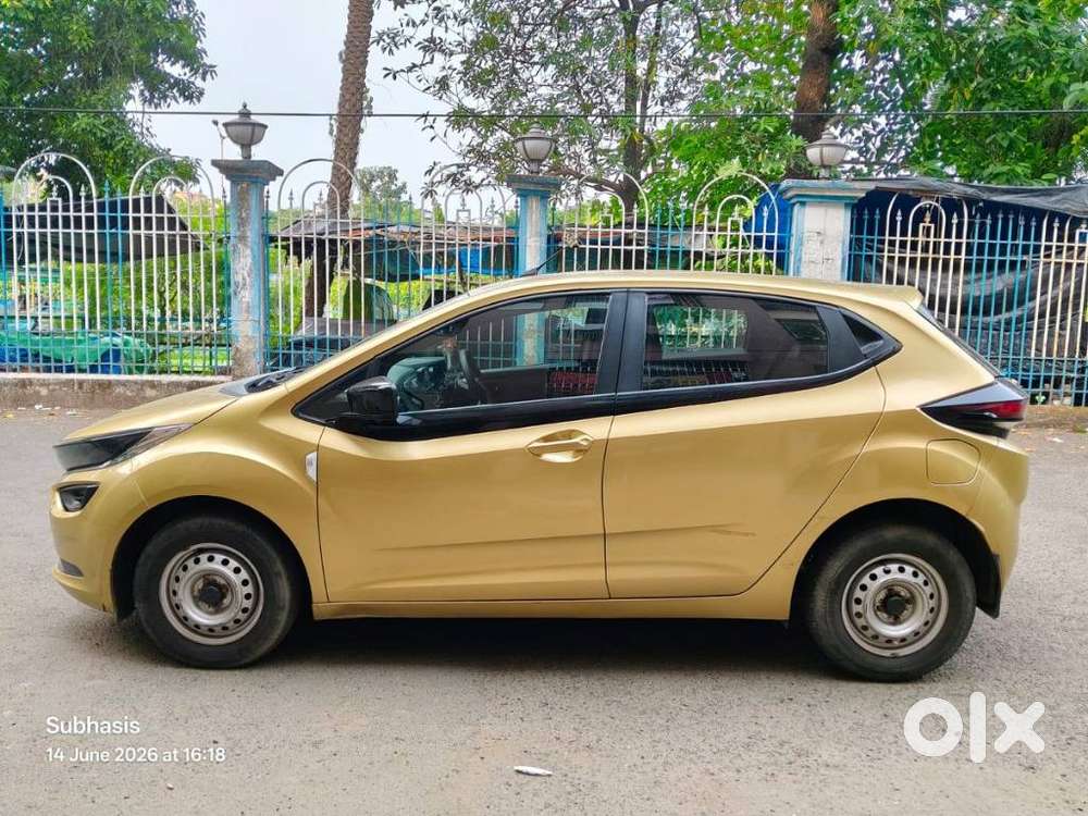 Tata Altroz 1.2 Xe, 2020, Petrol