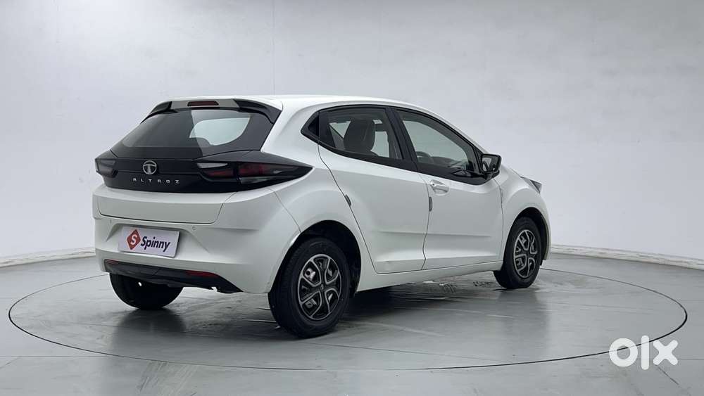 Tata Altroz 1.2 Xe, 2020, Petrol