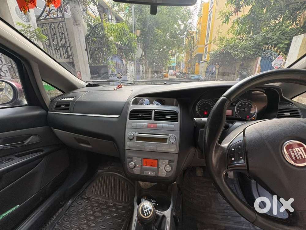 Fiat Grande Punto 2014 Diesel 80000 Km Driven