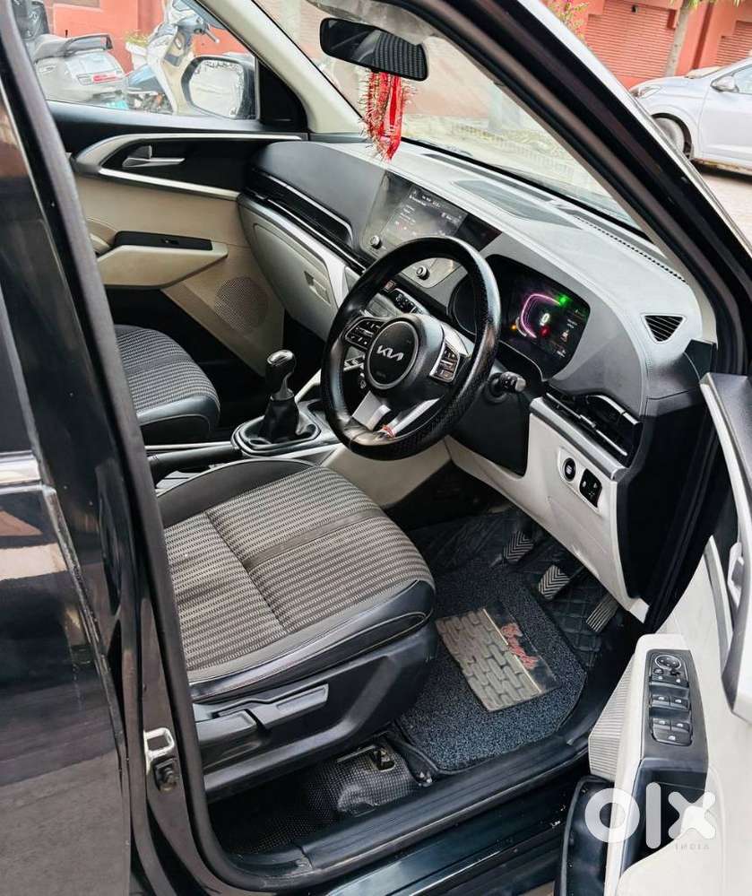 Kia Carens 1.4 Prestige Plus Turbo 7 Str, 2022, Diesel