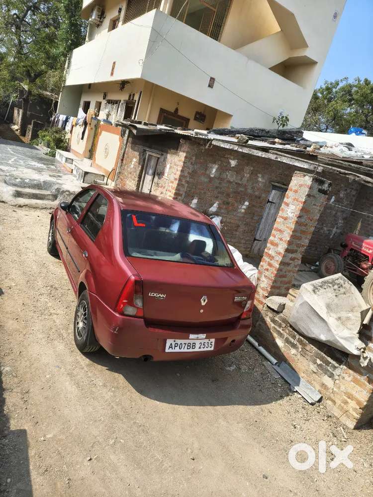 Mahindra Renault Logan 2011 Diesel Good Condition