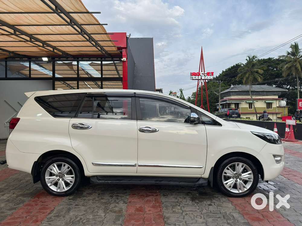 Toyota Innova Crysta 2019