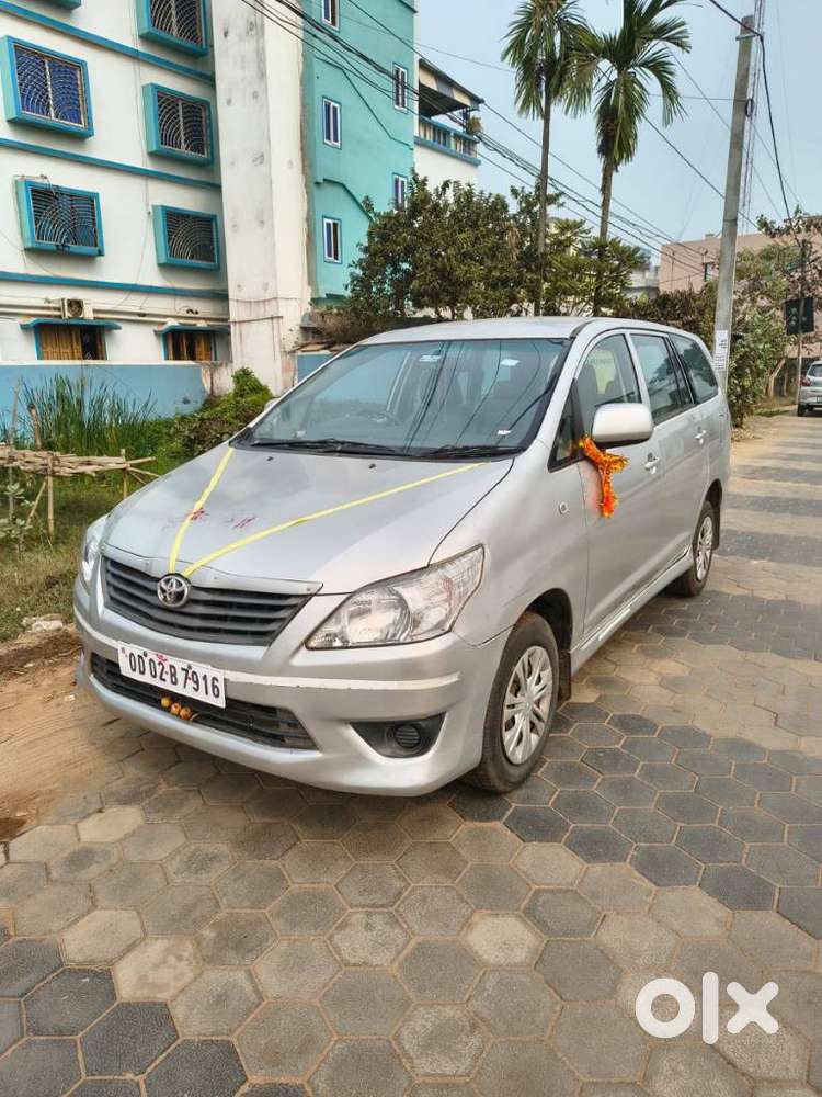 Toyota Innova 2.5 G (diesel) 8 Seater, 2012, Diesel