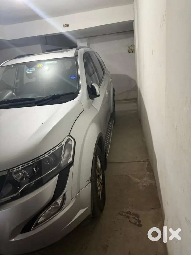 Mahindra Xuv500 2018 Diesel 111881 Km Driven
