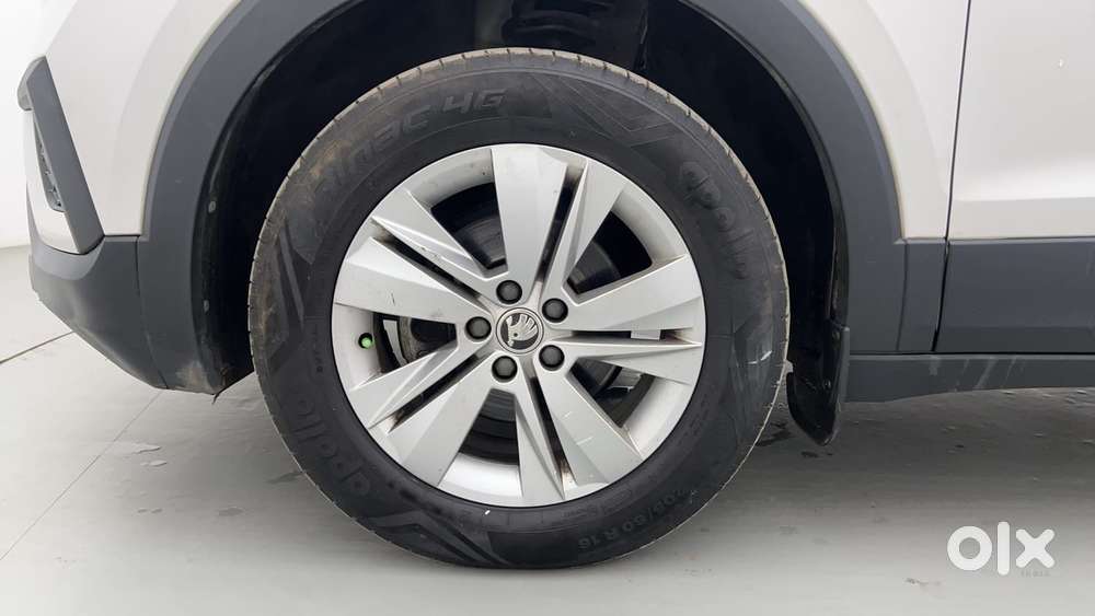 Skoda Kushaq 1.0 Tsi Ambition, 2023, Petrol