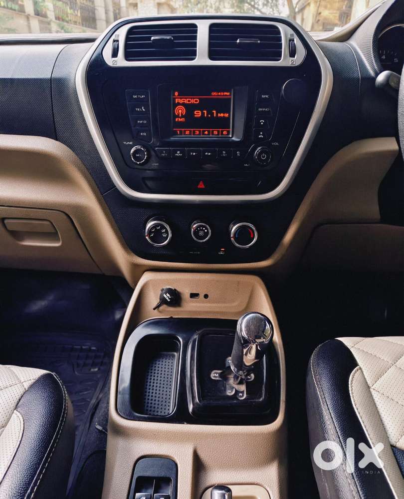 Mahindra Tuv 300 T8, 2018, Diesel