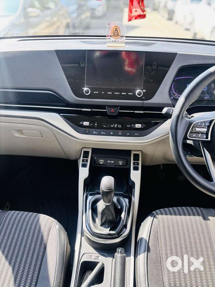 Kia Carens 1.4 Prestige Plus Turbo 7 Str, 2023, Petrol