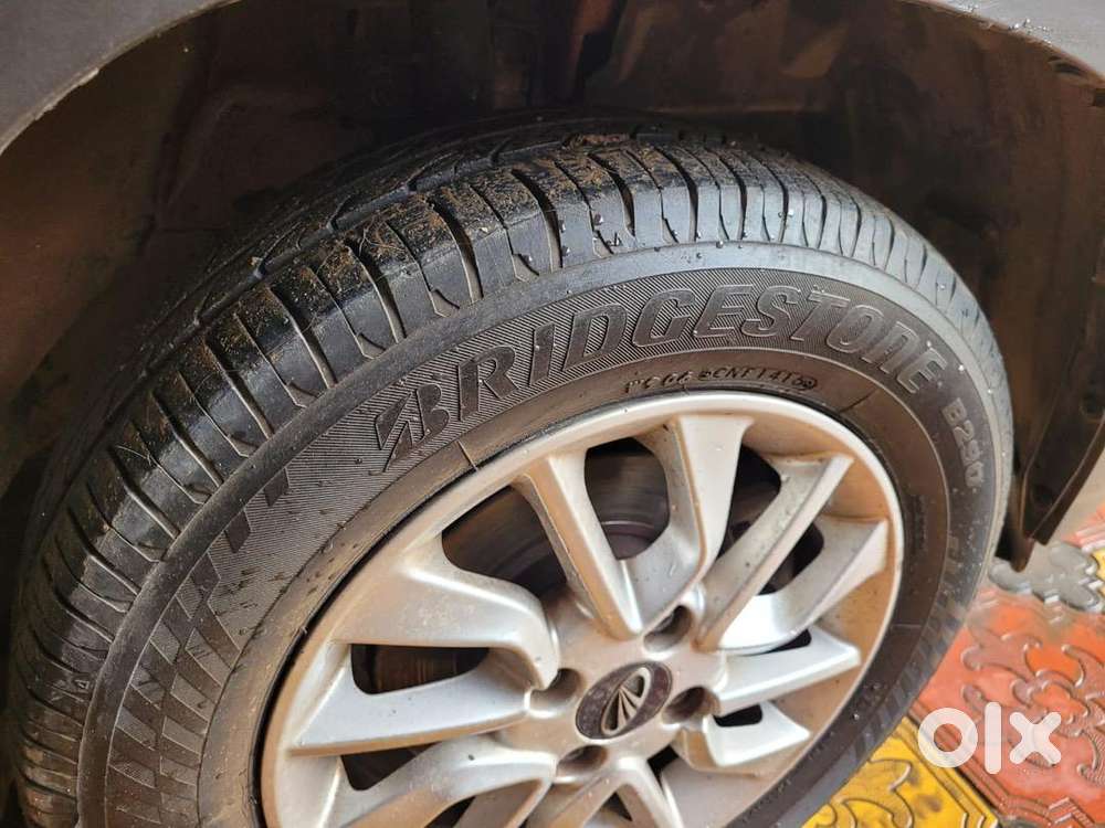 Mahindra Kuv 100 2016 Petrol Good Condition (6 Seater Family Car )