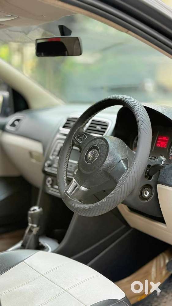 Volkswagen Polo Petrol Highline 1.6l, 2013, Diesel