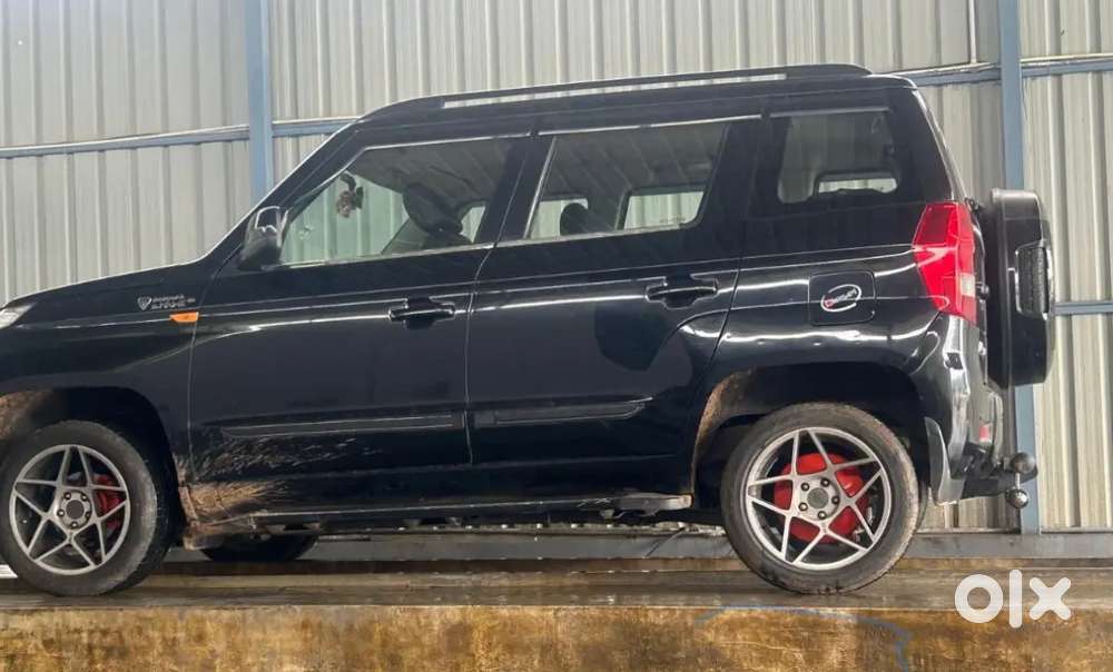 Mahindra Tuv 300 2017