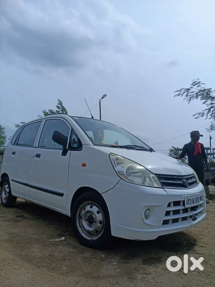 Maruti Suzuki Zen Estilo 2012