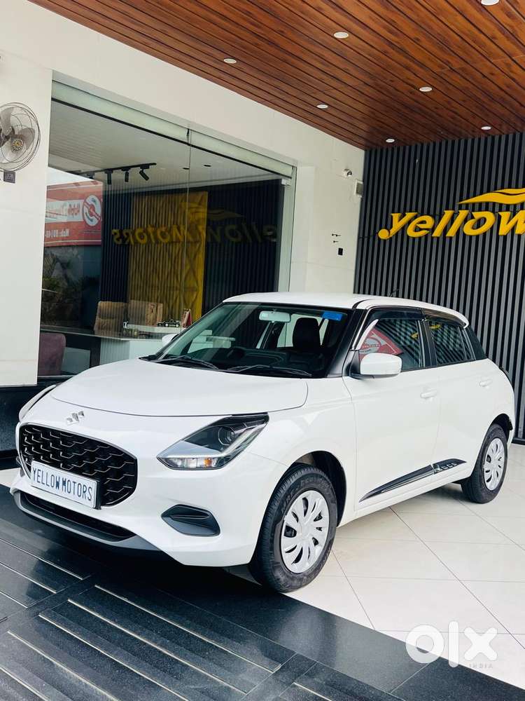 Maruti Suzuki New-gen Swift Vxi, 2025, Petrol