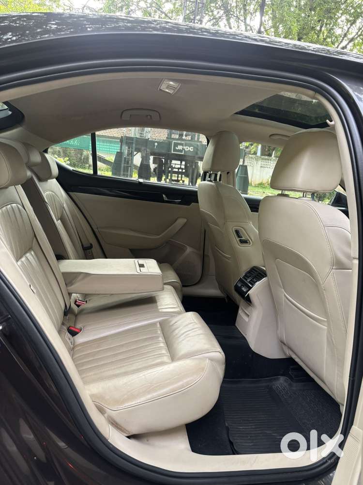 Skoda Superb Laurin And Klement 1.8, 2018, Petrol
