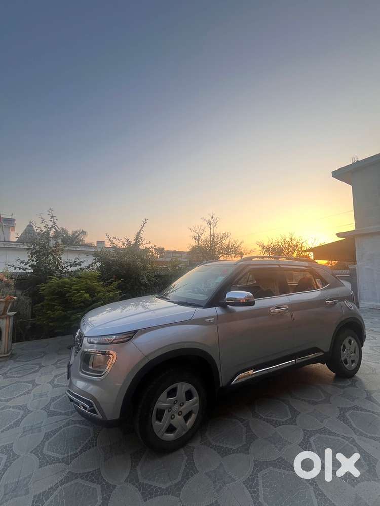 2022 Hyundai Venue S - Just 16k Kms - Mint Condition