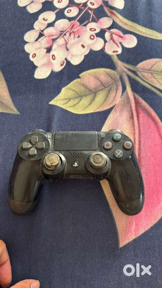Playstation 4 (PS4) 1 TB