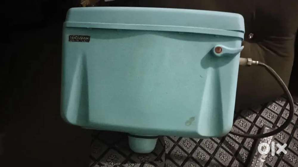 Indian seet. Pani. Tanki