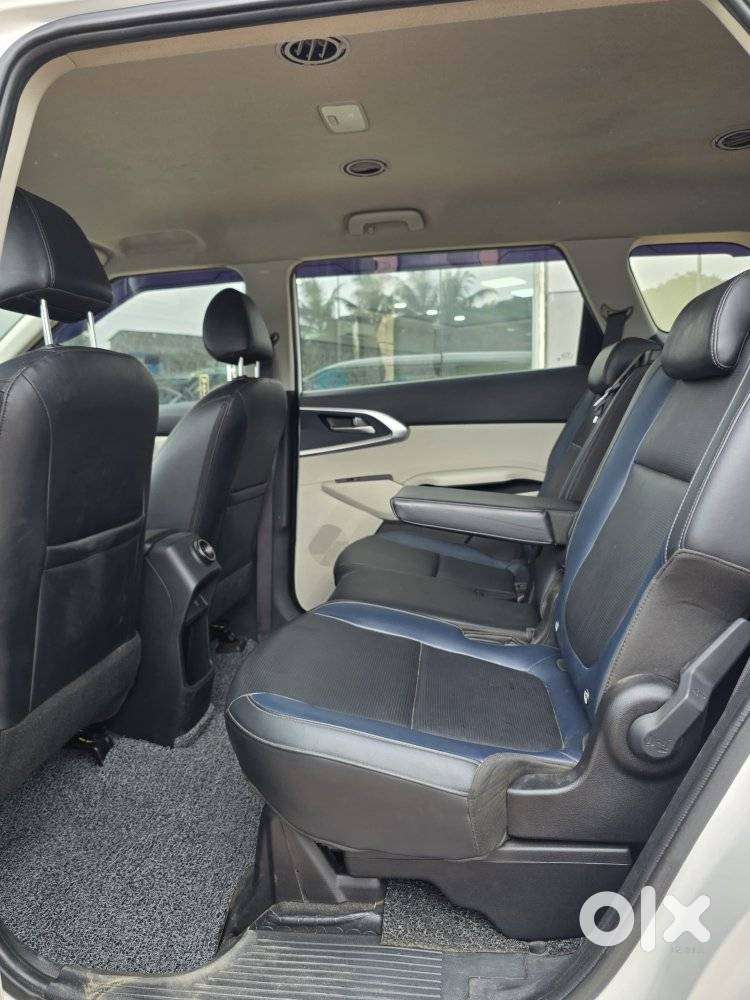 Kia Carens 1.5 Premium 7 Str, 2023, Petrol