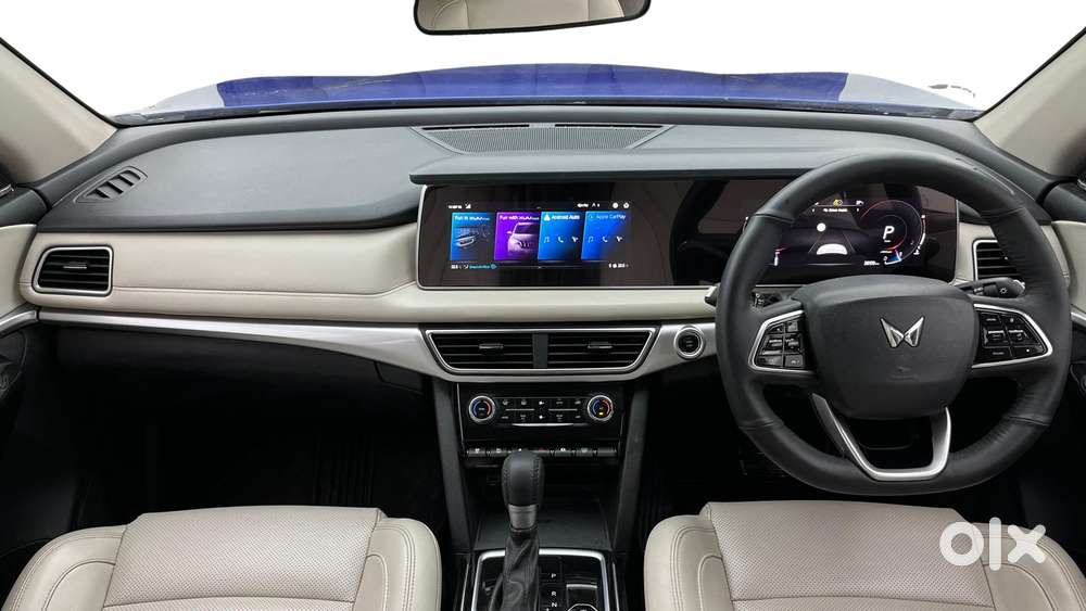 Mahindra Xuv700 2.0 Ax 7 Petrol At Luxury Pack Str, 2023, Petrol
