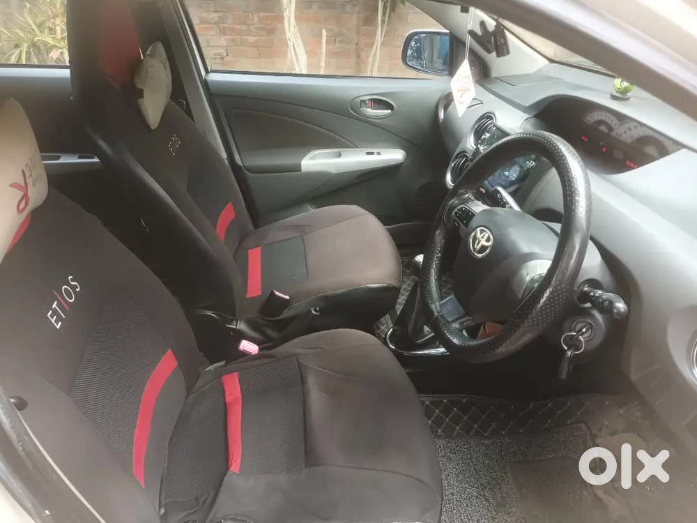 Toyota Etios Liva 2014 Petrol 125000 Km Driven