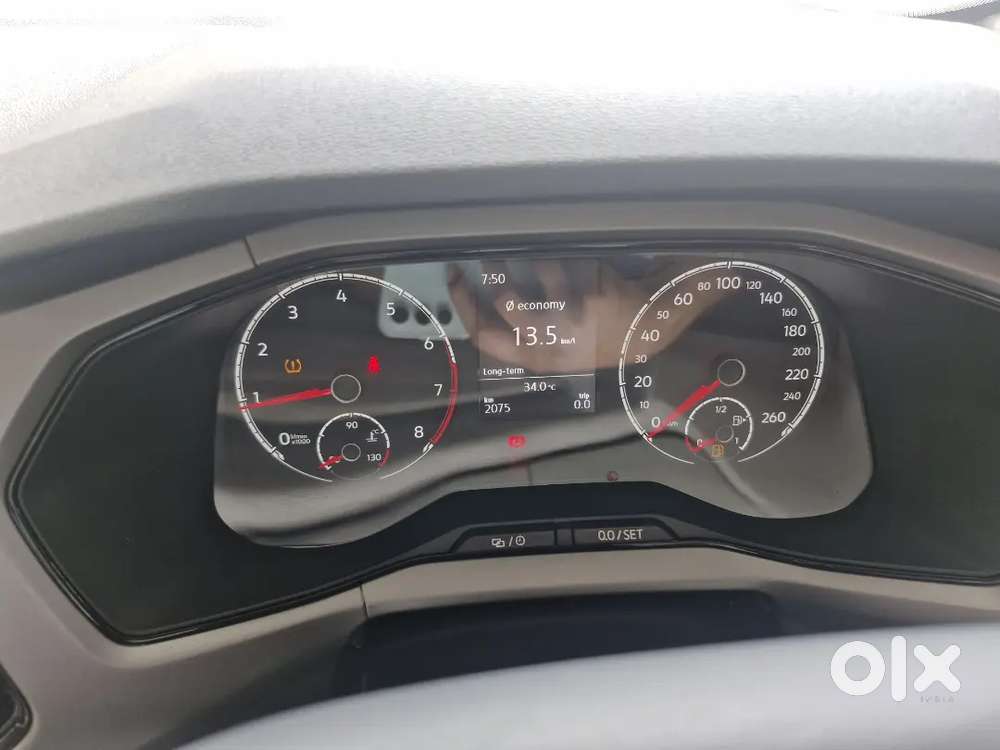 Volkswagen Taigun 2025 Petrol 4200 Km Driven