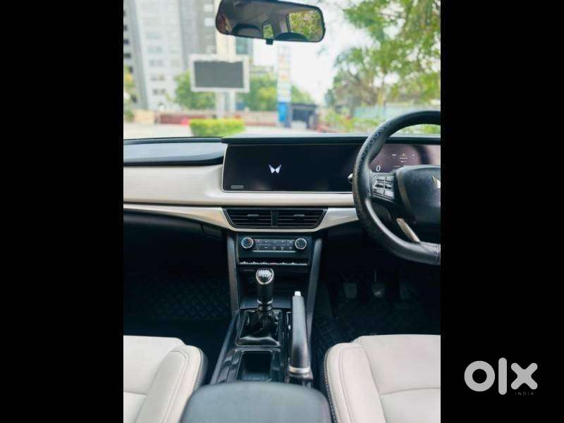 Mahindra Xuv700 2.2 Ax 3 Diesel Mt 7 Str, 2022, Diesel