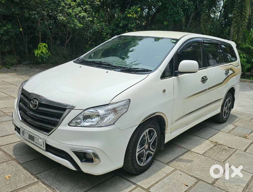 Toyota Innova 2.5 G (diesel) 8 Seater, 2013, Diesel
