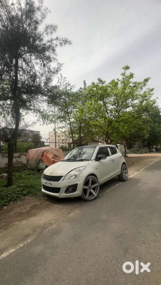 Maruti Suzuki Swift 2016 Cng & Hybrids 80000 Km Driven
