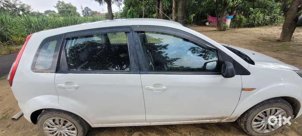 Ford Figo Petrol 2013